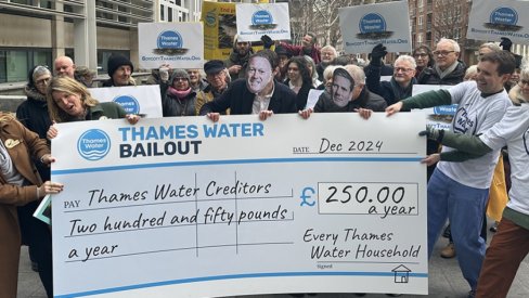 Thames Water bailout protest outside Defra on Monday 9th December